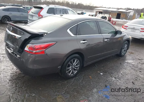 2015 Nissan Altima 2.5 S z USA, uszkodzony, nr VIN 1N4AL3AP5FN911600